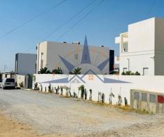 Terrain à Hammamet entouré par des villas et maisons d'hôtes