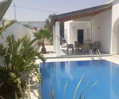 AV villa 700m meublé avec piscine à hammamet sud