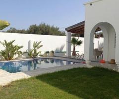 AV villa 700m meublé avec piscine à hammamet sud