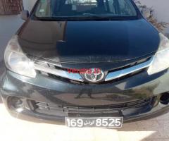 A vendre belle Toyota avanza 7 places